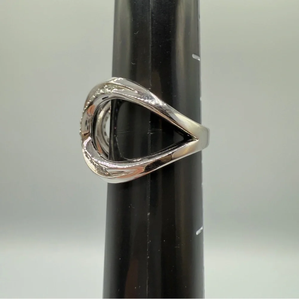 Gorgeous 'Embrace' Infinity Style rIng with CZ studded band